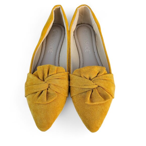 Musshoe Pointed Toe Women's Flats Size 7 Mustard NIB Bow on Toes - Picture 2 of 9